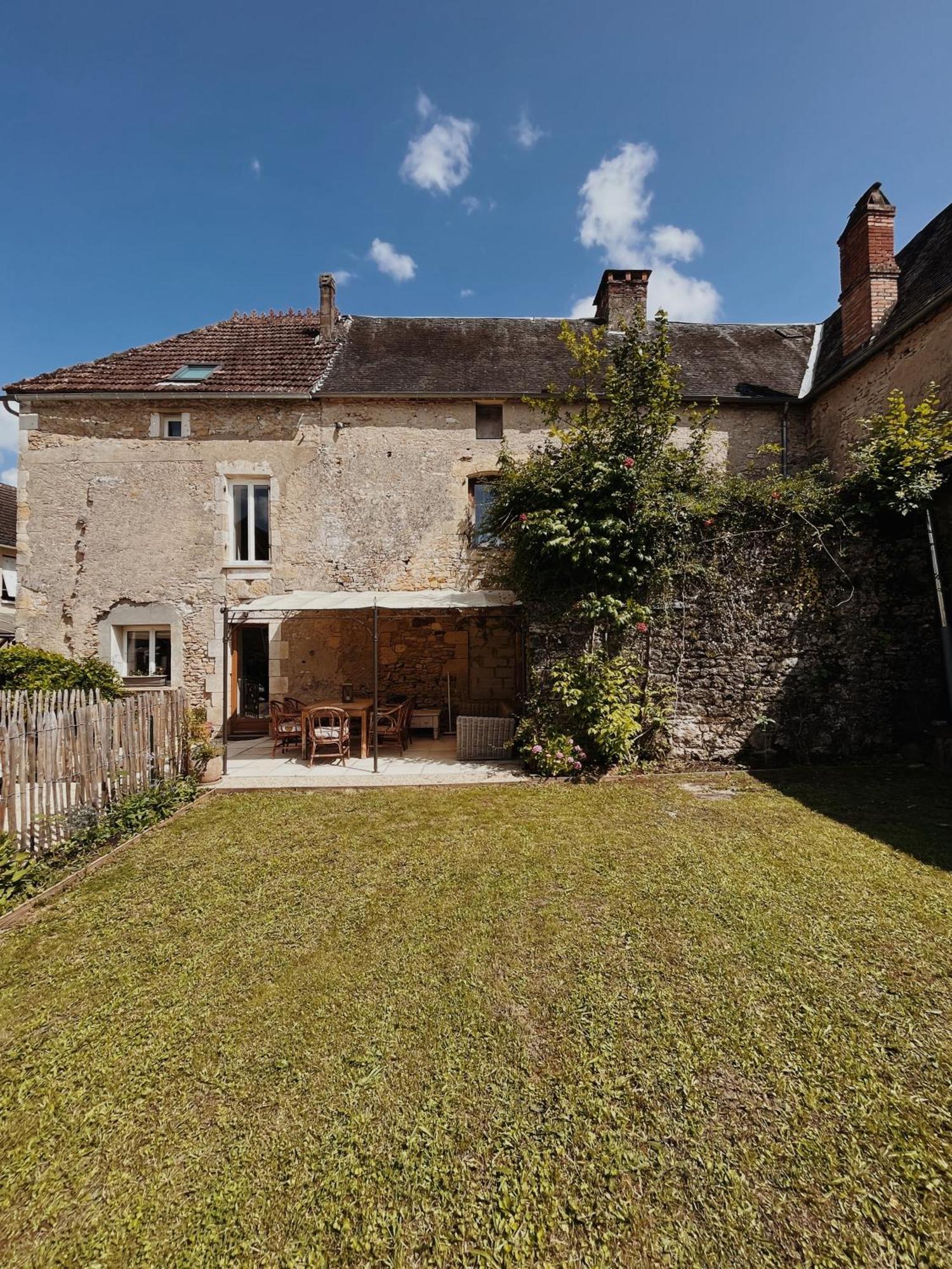Joli Gite Pour 5 Personnes : Chez Cherrie Saint-Julien-de-Lampon Eksteriør billede